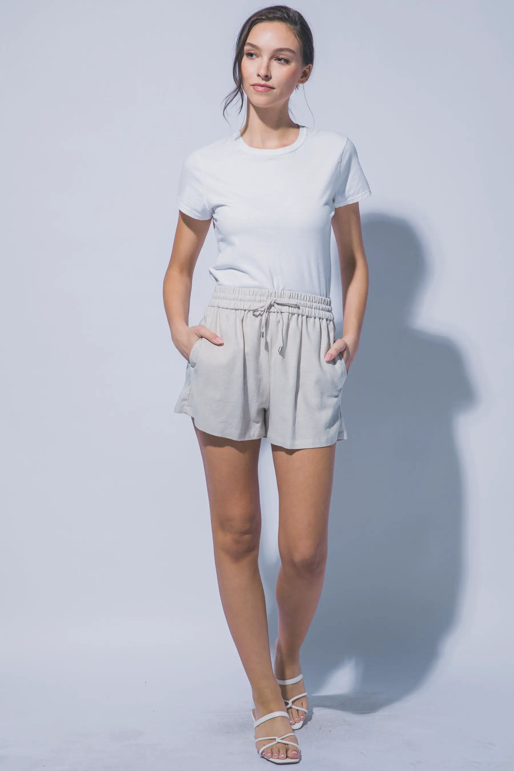 LOVE TREE Shorts de Lino para Mujer con Cintura Alta y Cordón Ajustable - Shorts