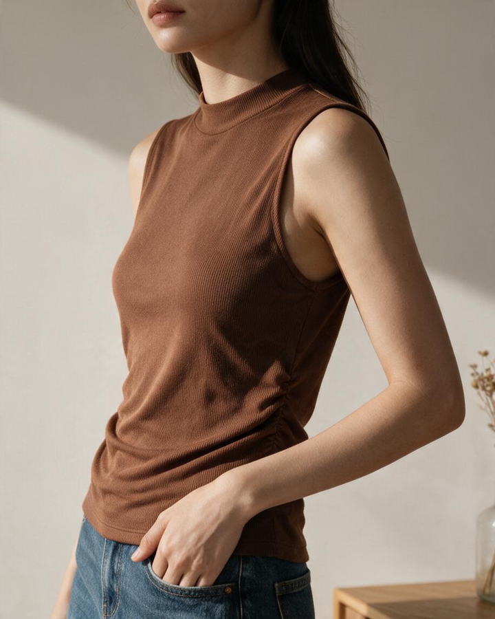 Top Sin Mangas de Cuello Alto Color Café