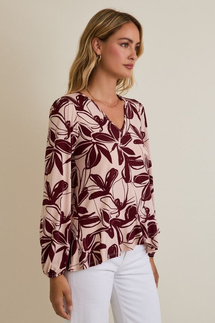 Blusa Beige Manga Larga Flores guinda