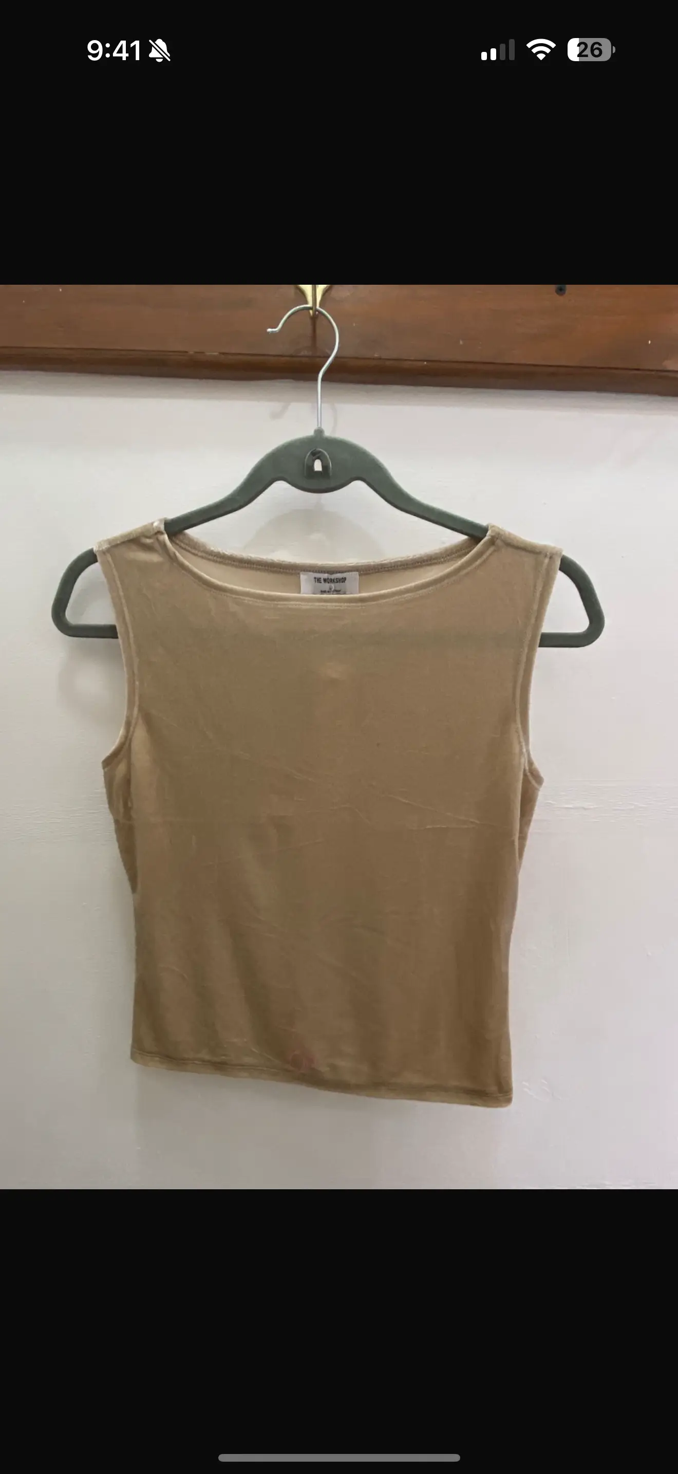 Blusa Khaki Tejido Sin Mangas con Cuello Barco en Terciopelo by Yanet Collective