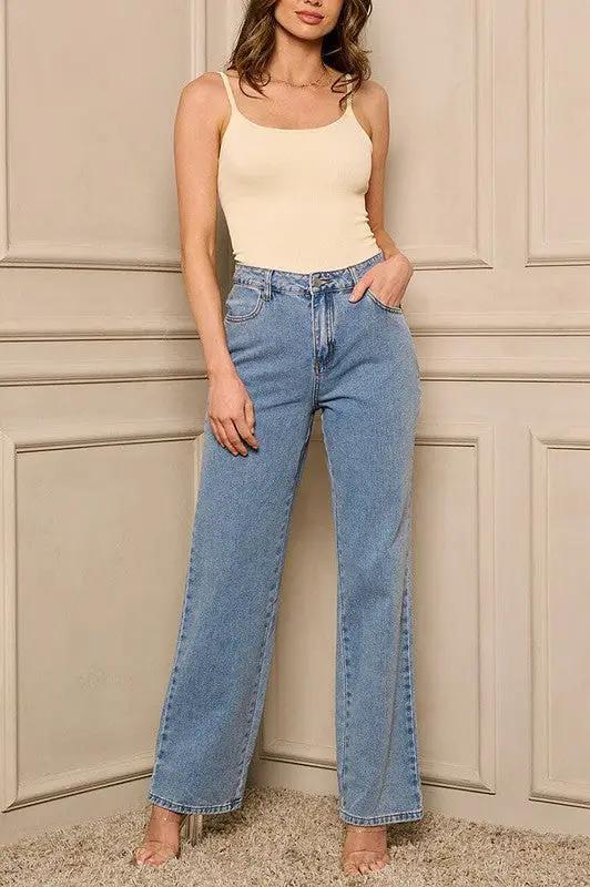 PANTALON MEZCLILLA DENIM CON BOLSILLOS Y CIERRE DE BOTONES by Yanet Collection