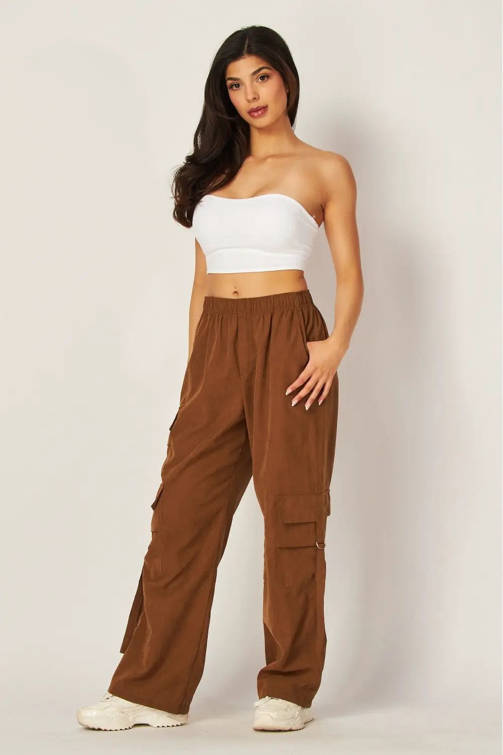 Pantalón Cargo de Mujer en Tipo Piel Suede Vegano Ligero Cafe by Yanet Collective
