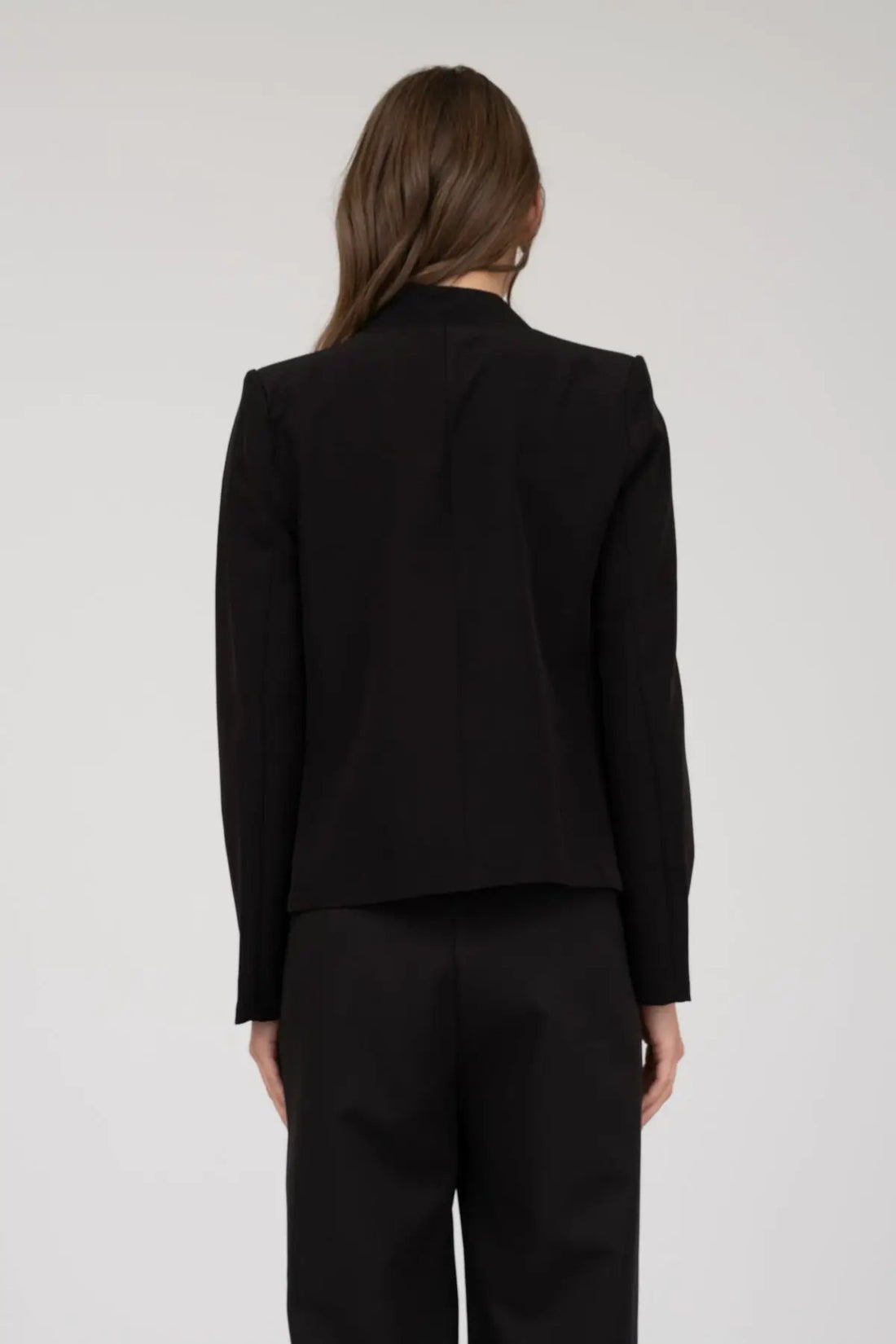 Blazer de Manga Larga con Cuello Notch Elegante by Yanet Collective