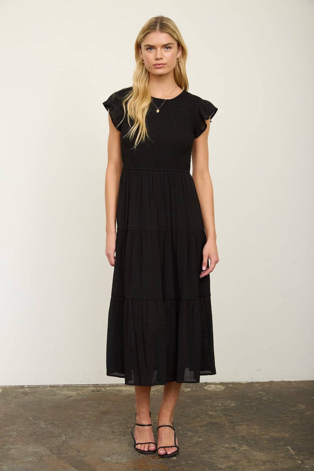 Vestido Midi de Manga Corta con Volantes y Nido de Abeja by shopblupepper