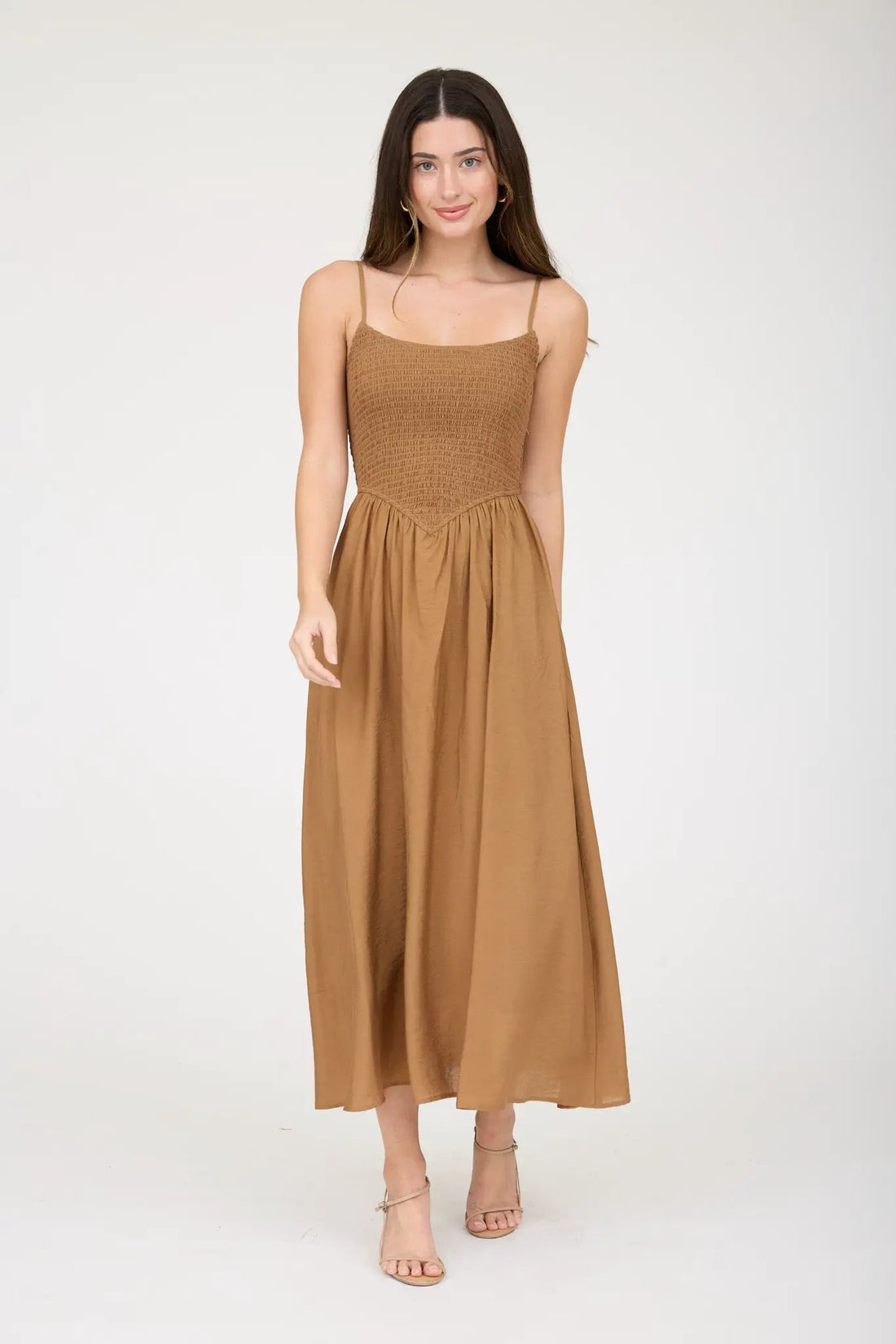 PRE-ORDEN Vestido Midi con Tirantes Finos y Cintura Basque Fruncida (Pre-orden) by shopblupepper
