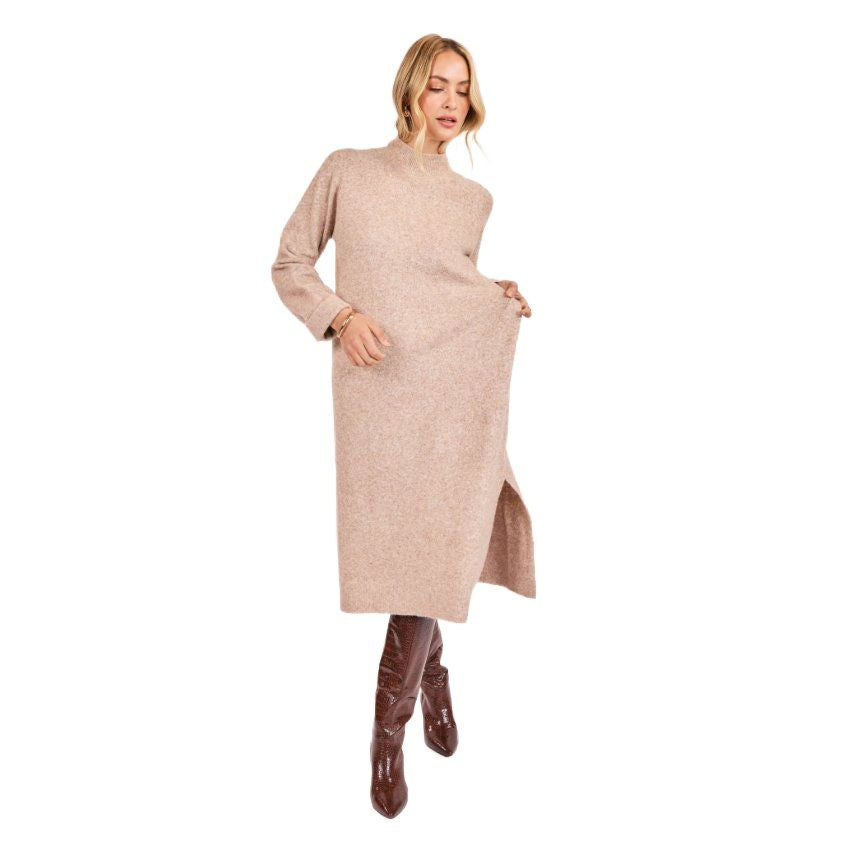 Vestido de Manga Larga Color Beige con Abertura