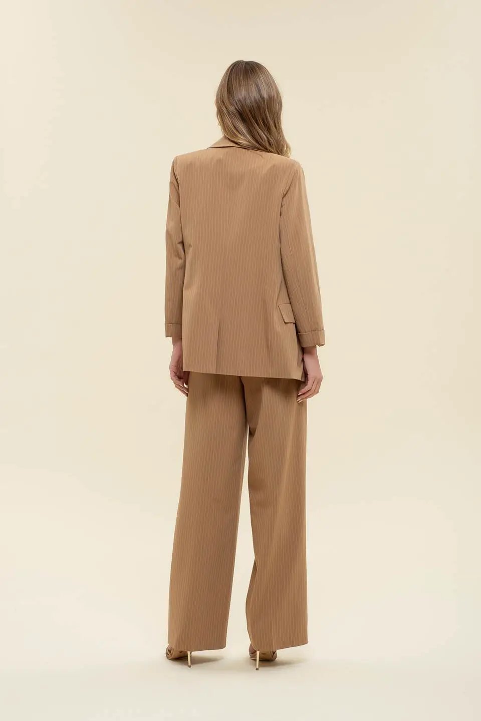 Saco Blazer Khaki a Rayas by Yanet Collective