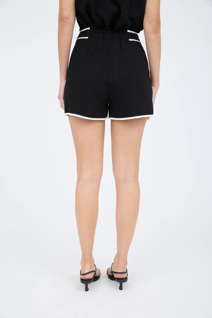Shorts Mini de Lino con Cintura Alta y Ribete en Contraste by shopblupepper