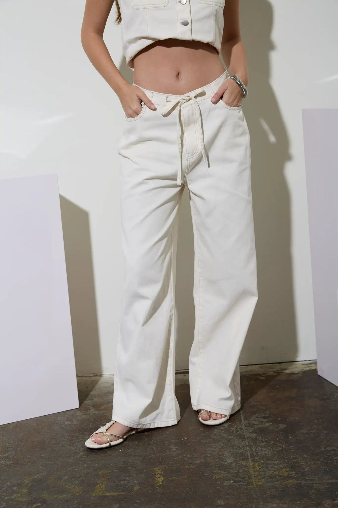 Pantalones de Mezclilla con Detalle de Cordón by shopblupepper