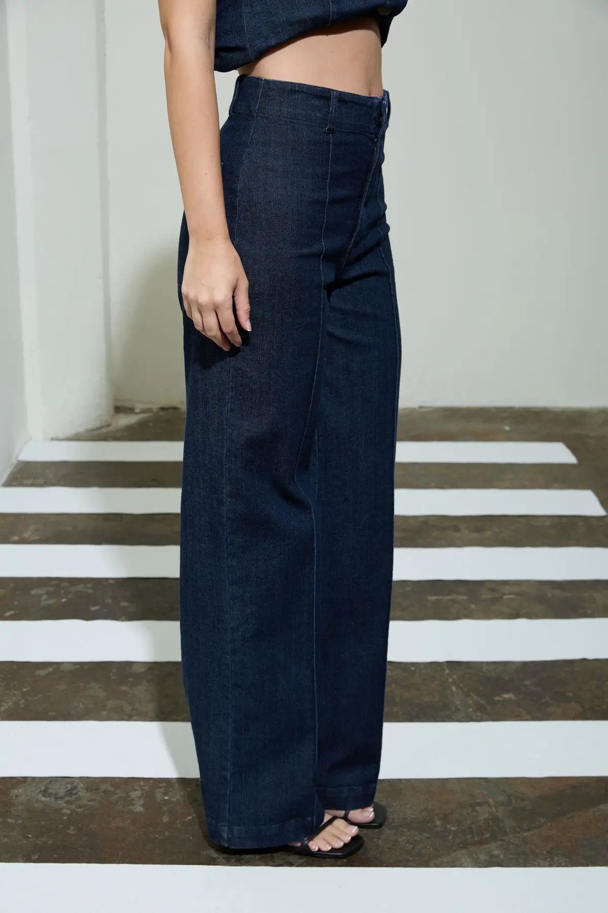 Jeans de Tiro Alto con Costura Frontal y Pierna Ancha by shopblupepper