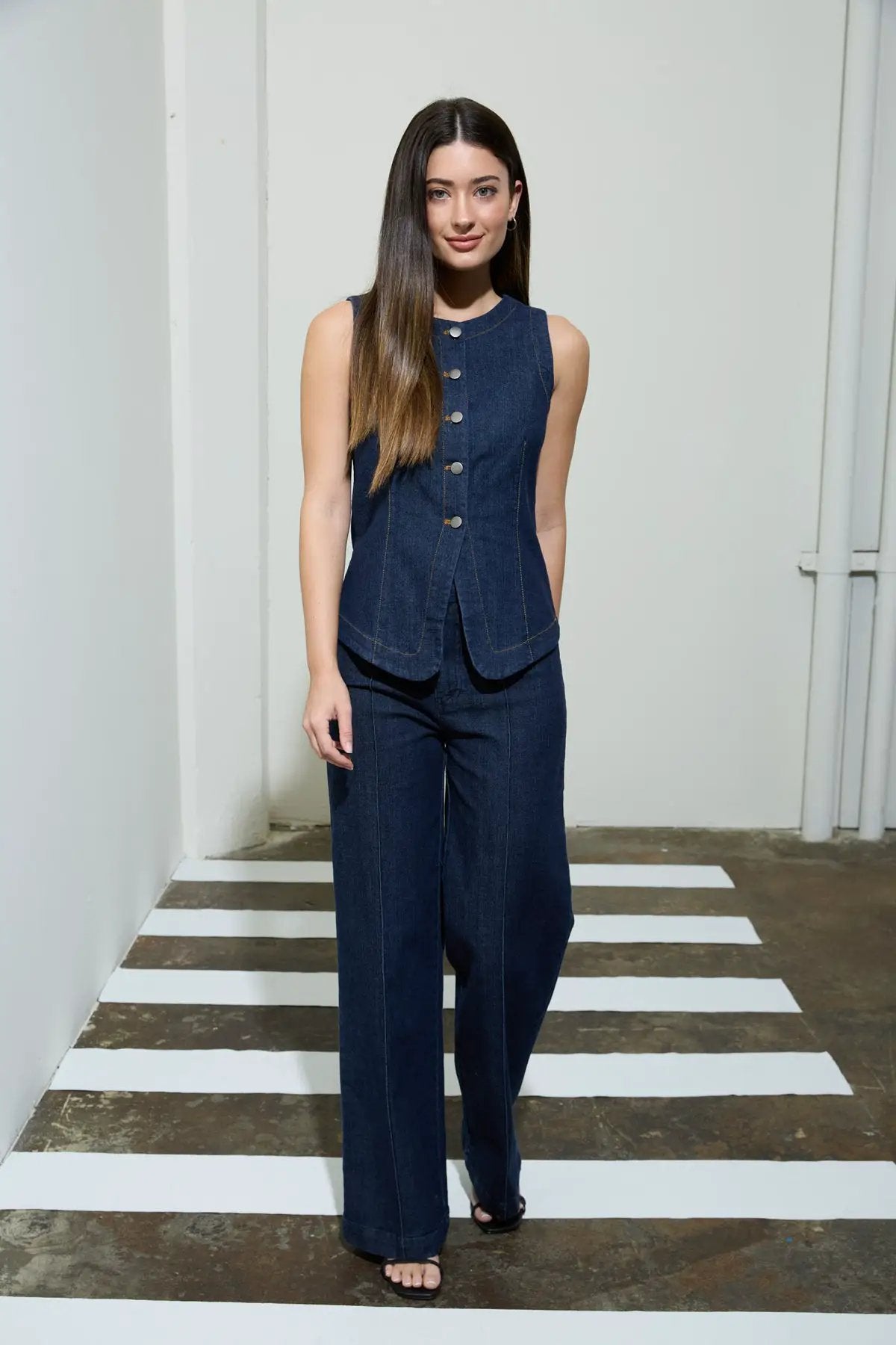 Jeans de Tiro Alto con Costura Frontal y Pierna Ancha by shopblupepper