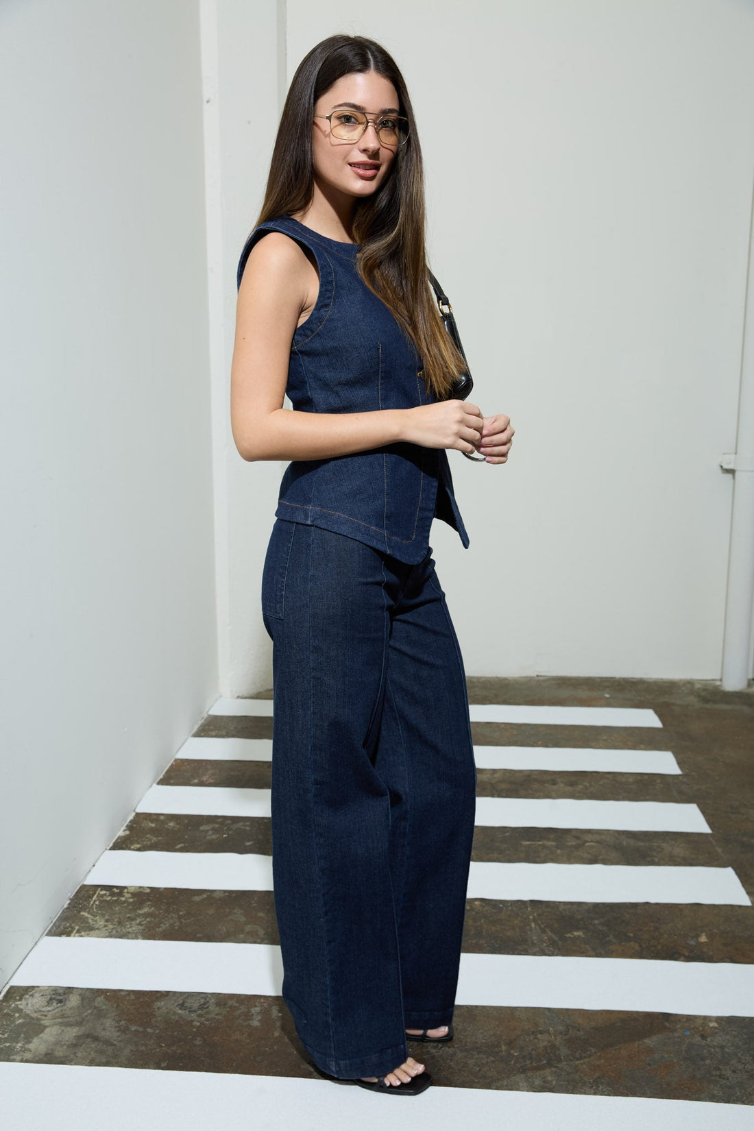 Chaleco Denim Boutique con Botones y Cuello Redondo