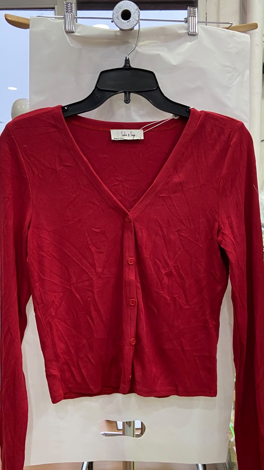 Cárdigan Rojo de Punto con Botones - Estilo Boutique