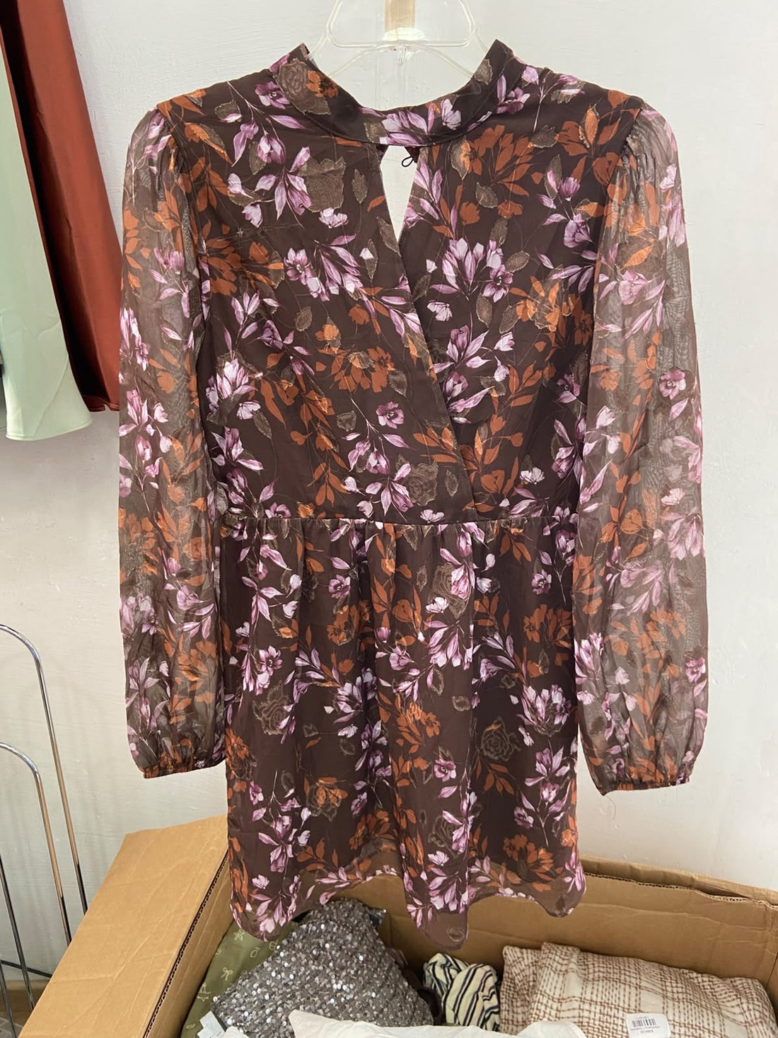 Vestido Largo Floral Marrón con Volantes - Estilo Boutique