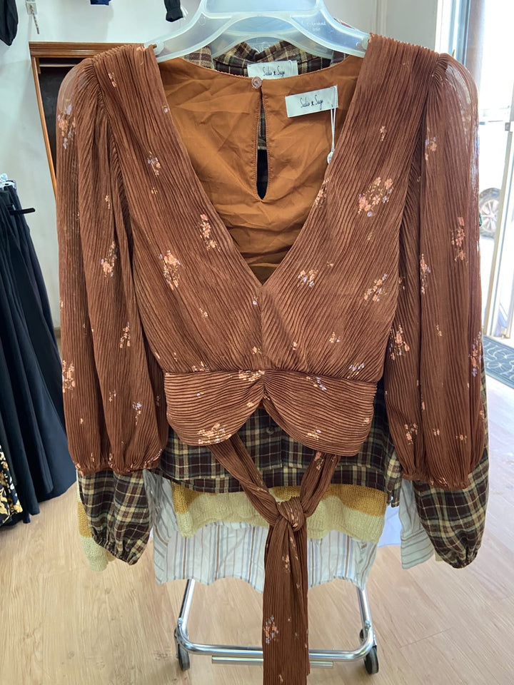 Blusa Wrap Floral Rust con Lazo - Estilo Boutique