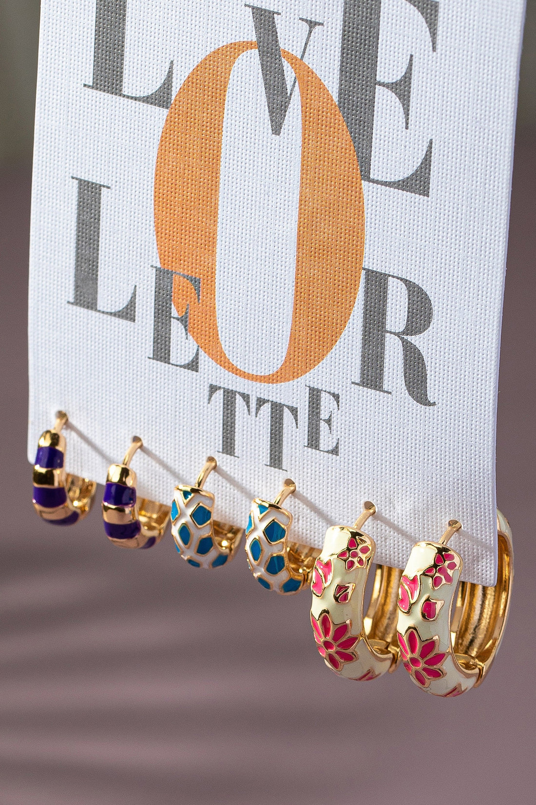 Aro de trío con flores de esmalte y bloques by Yanet Collection