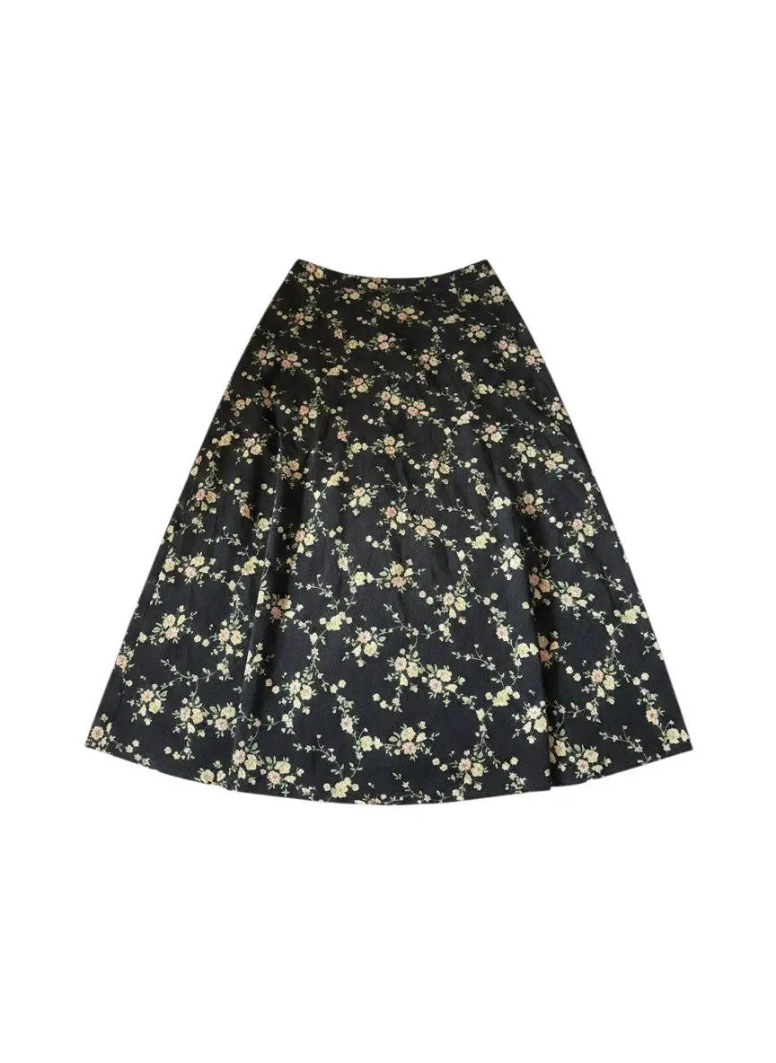 Falda by Yanet Collective