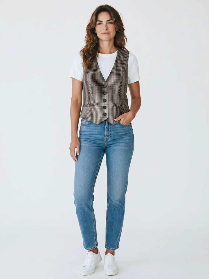 Chaleco by Yanet Collective