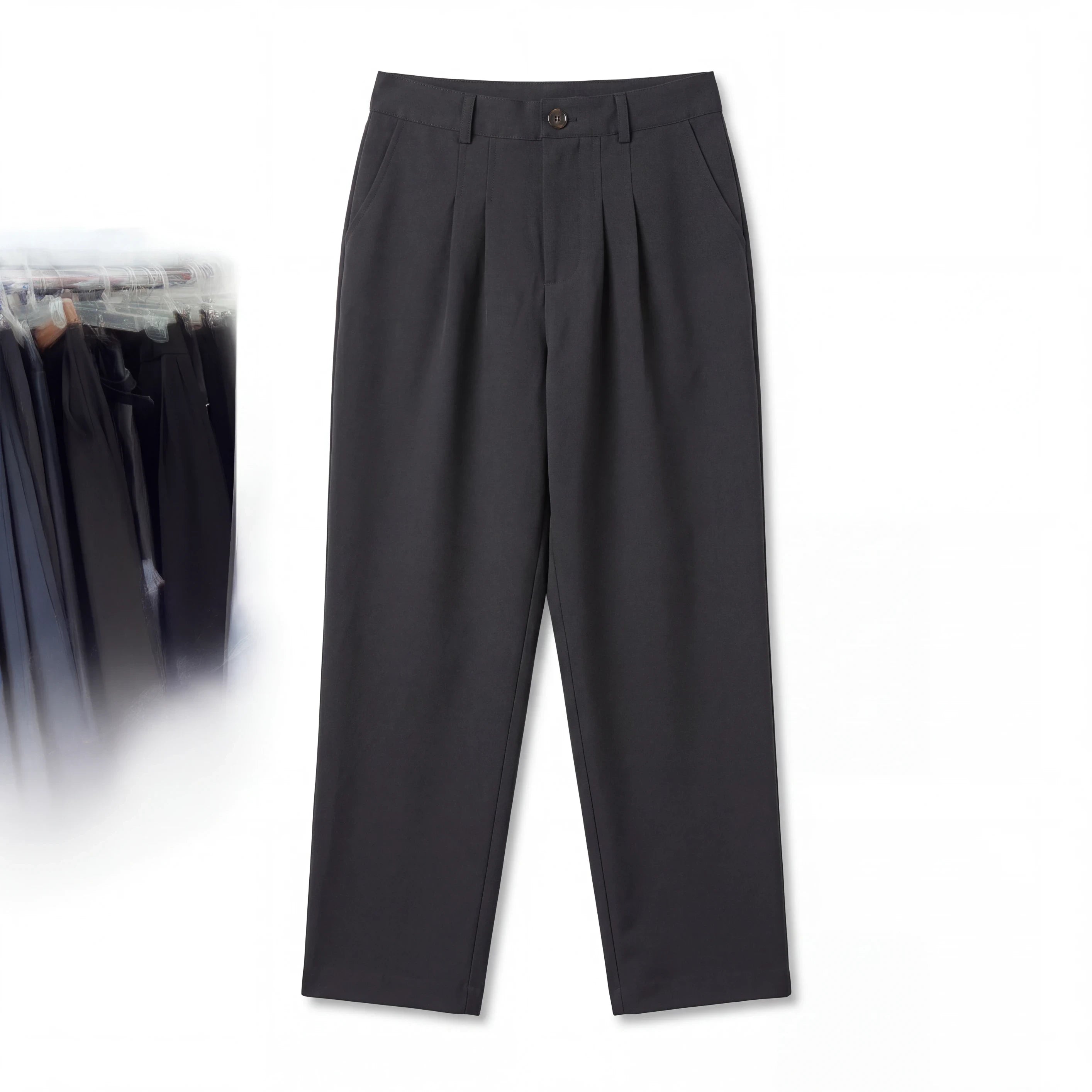 Pantalones negros plisados Yanet Collective con cierre de botón y corte relajado hasta el tobillo